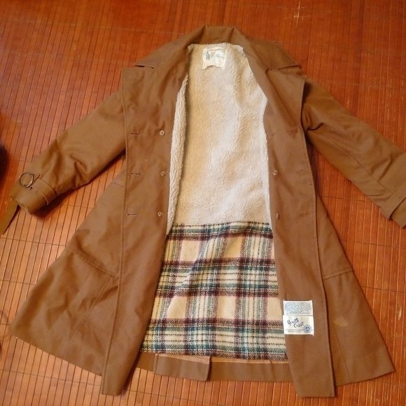 London Fog Fleece-Lined Youth/Young Adult Trench Coat - Picture 3 of 6